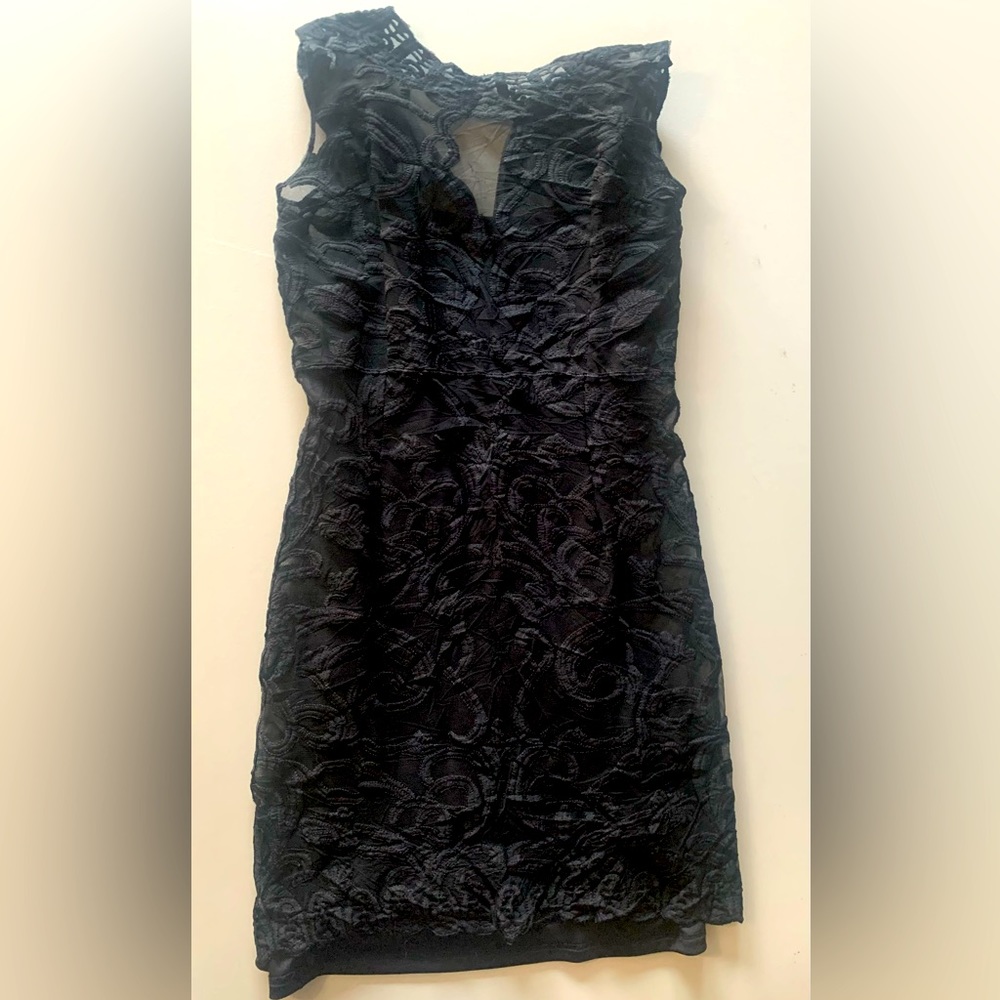 Black Sleeveless Sheath Dress